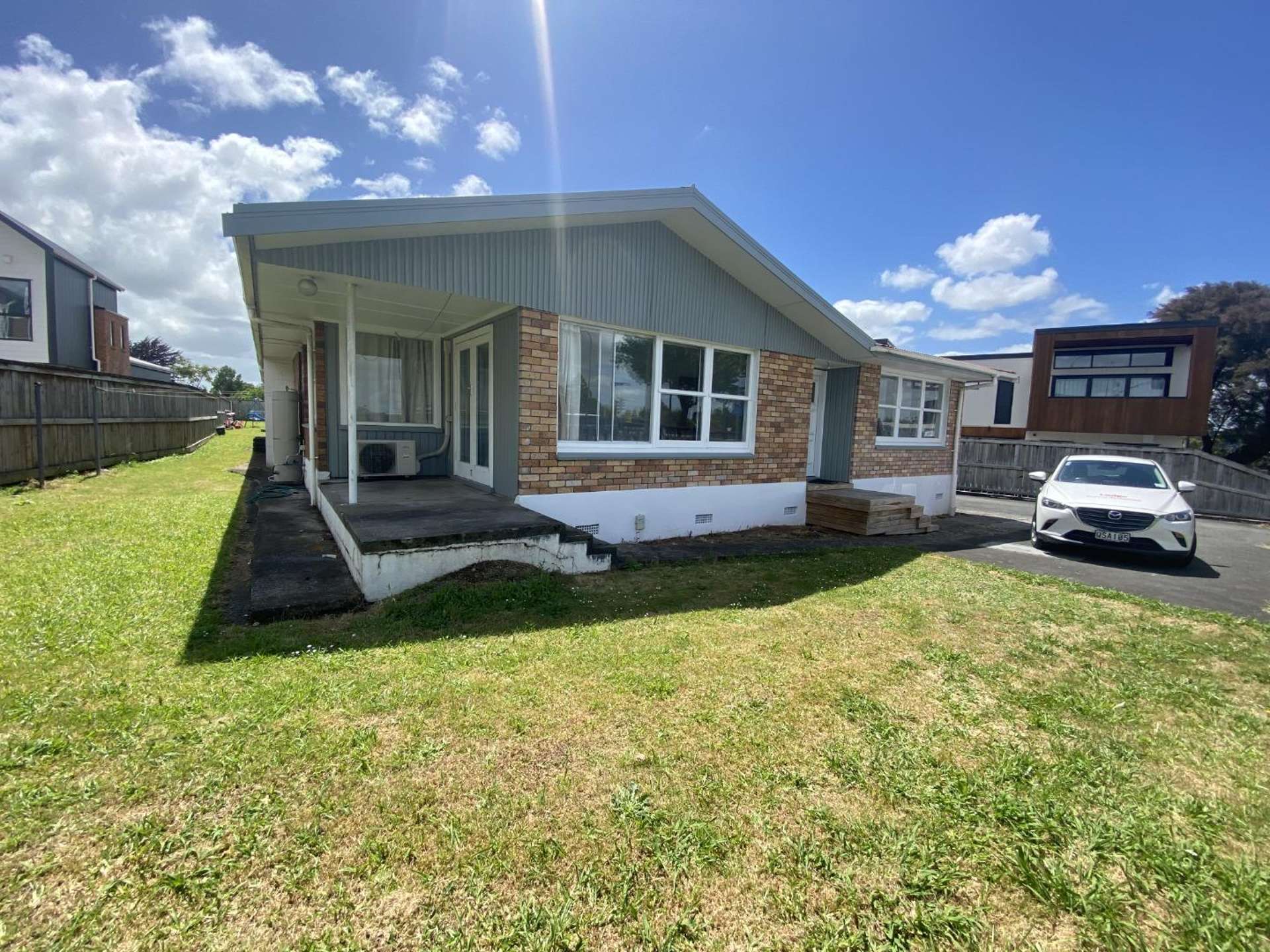 1370 Victoria Street 3283_0