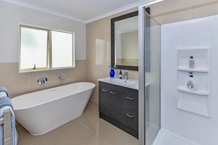 21 Crannog Fen Wattle Downs_11