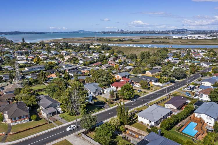 17 Lyndhurst Road Te Atatu South_28