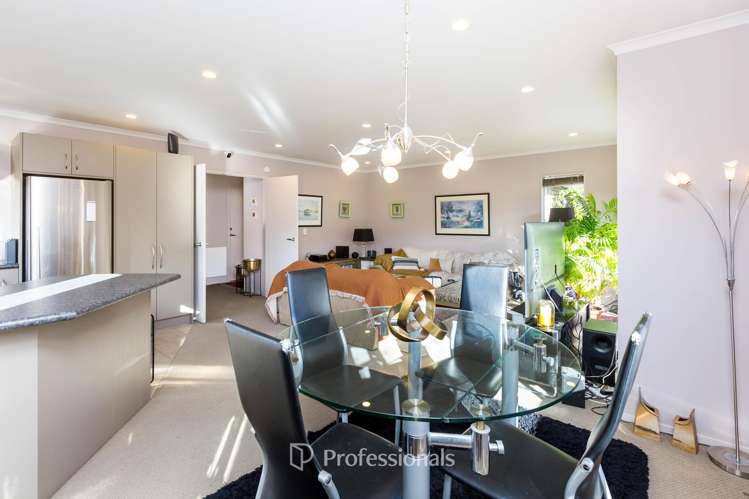 10 Mcewen Crescent Riverstone Terraces_7