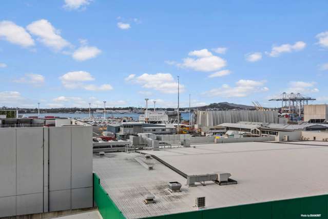 708/18 Beach Road Auckland Central_2