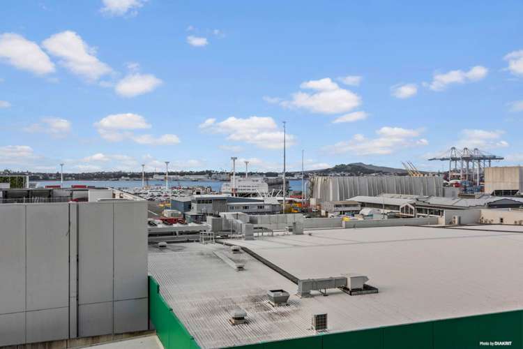 708/18 Beach Road Auckland Central_2