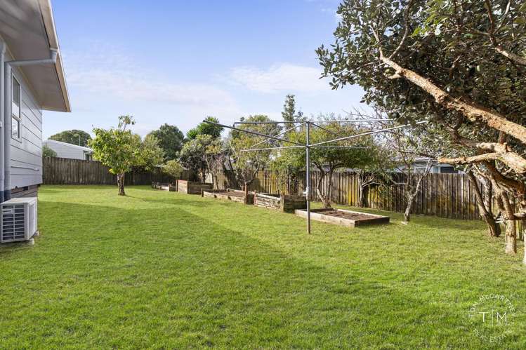 5 De Bloge Place Clendon Park_8