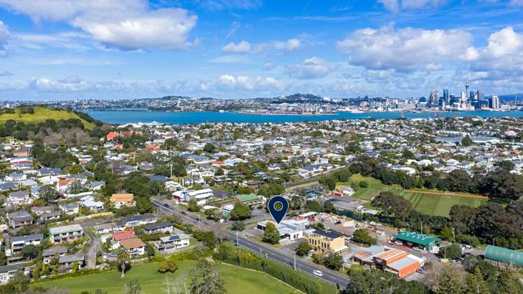 25 Lake Road Devonport_0