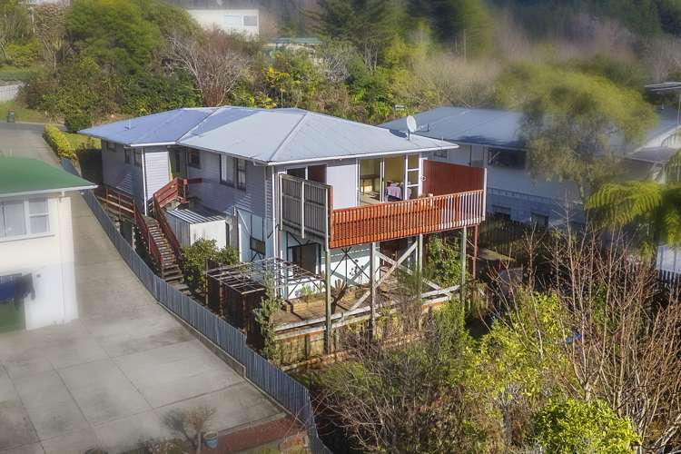 35 Dalton Grove Stokes Valley_1