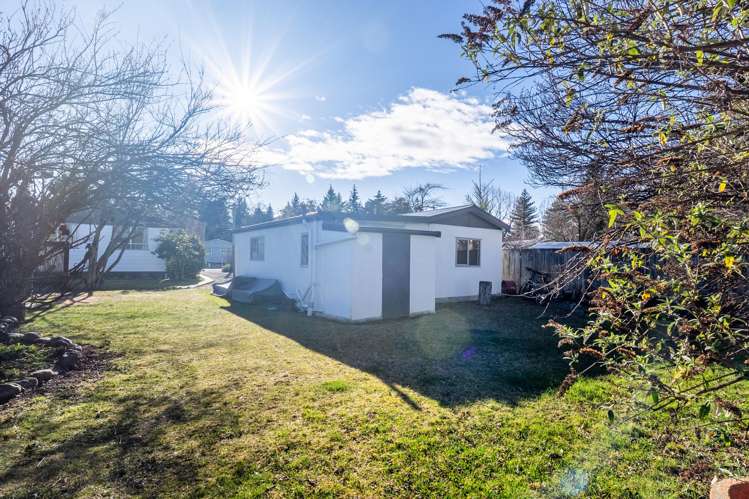 15 Huxley Place Twizel_18