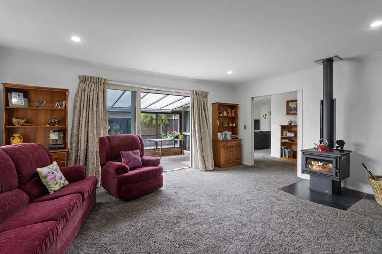 7 Jarnac Boulevard Yaldhurst_5