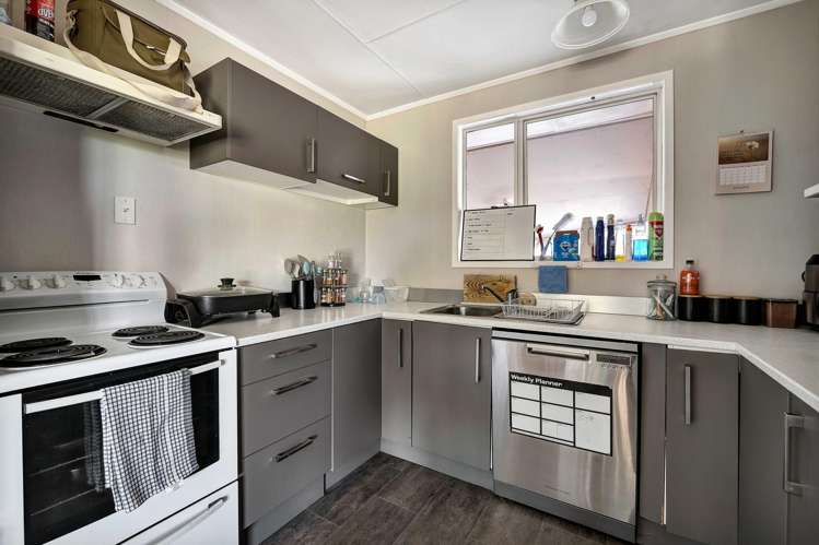 162 Brecon Road Stratford_7