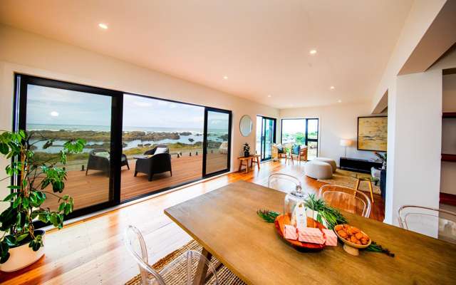 354 The Esplanade Island Bay_2