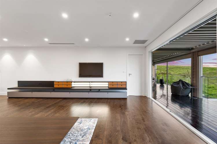 27 Bearing Parade Long Bay_27