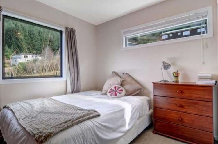 24a Dart Place Fernhill/Sunshine Bay_8