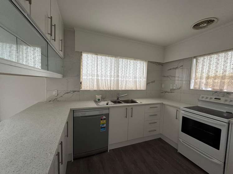 2/69 Settlement Road Papakura_2