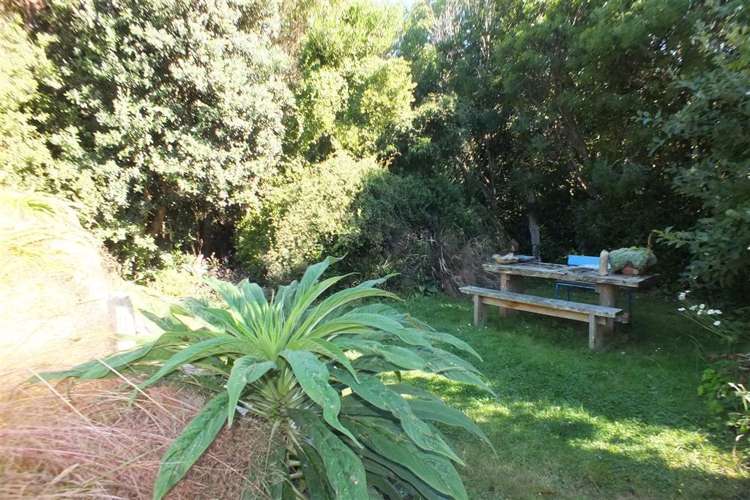 223 Middle Road Pigeon Bay_18