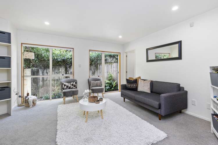 1/31 Holdaway Avenue Northcote_13
