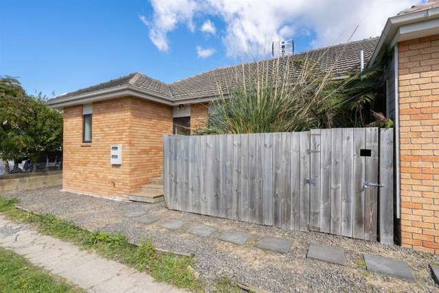 5/82 Clyde Street Hamilton East_1