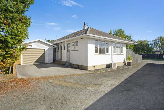Single-Level Comfort on Manson Avenue