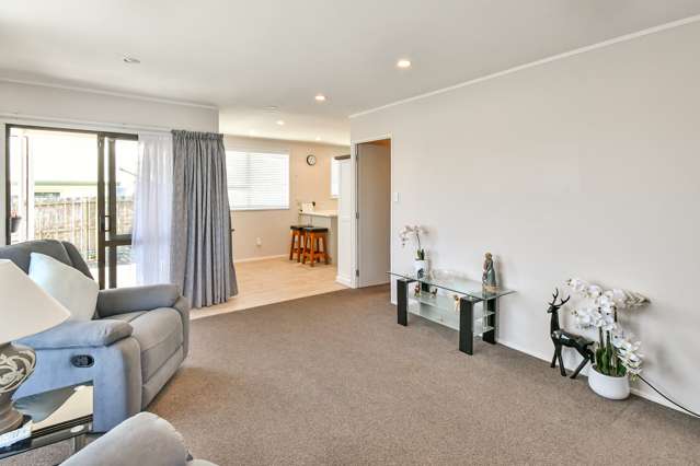 2/54 Victoria Street Pukekohe_1