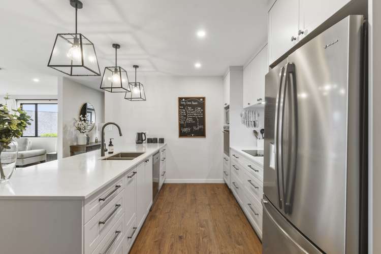 13 Te Aparangi Crescent Papakura_14