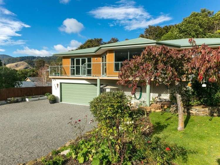 754 Queen Charlotte Drive Havelock_14