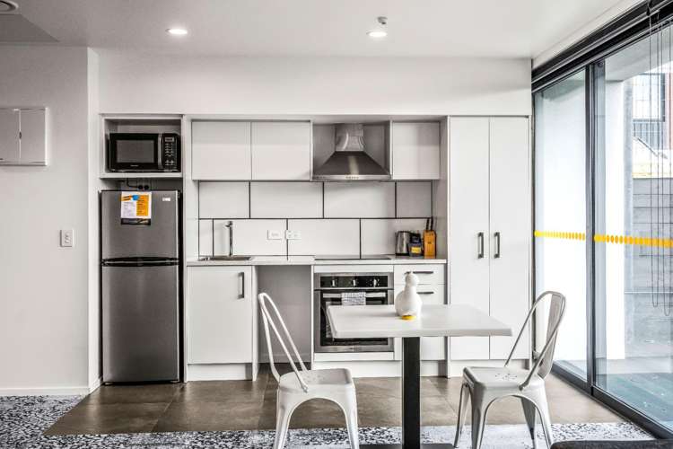 302/1 Layard Street 10016_8