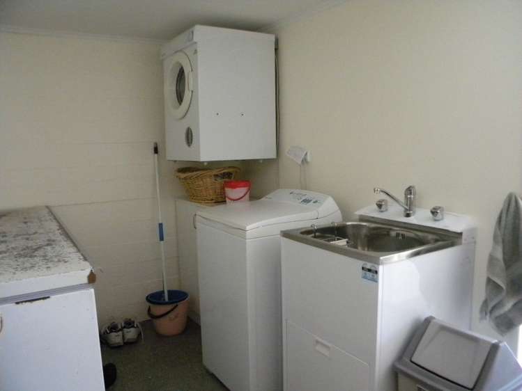 180 Fitzherbert Street Hokitika_14