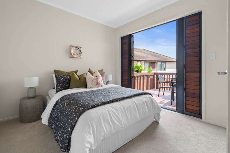 28 Greenbough Lane Greenhithe_18