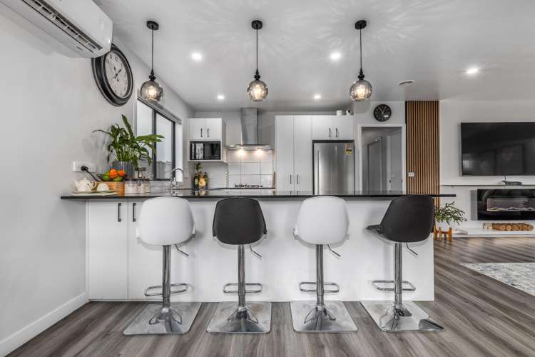 41 Karearea Avenue Porirua_1