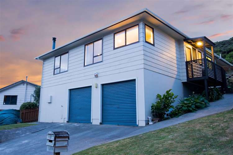 76 Omapere Street Whitby_3