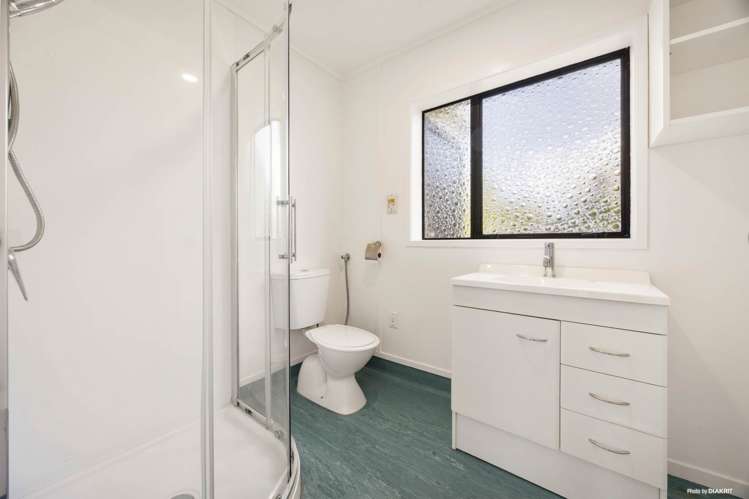 8 Fantail Court Orewa_13