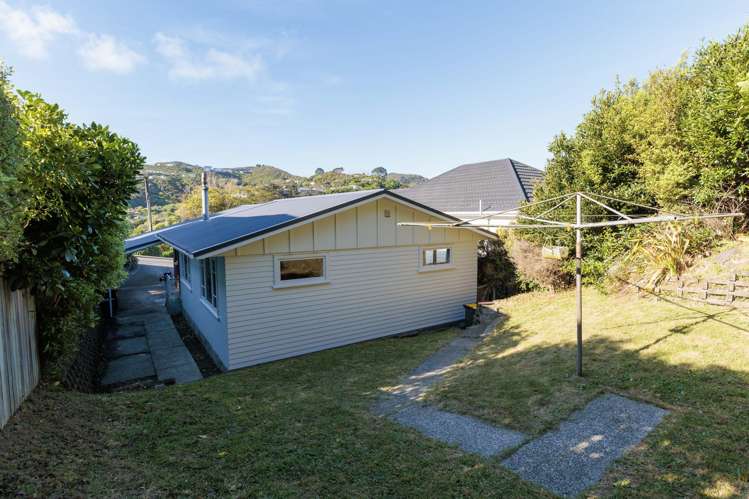 15 Collier Avenue Karori_11