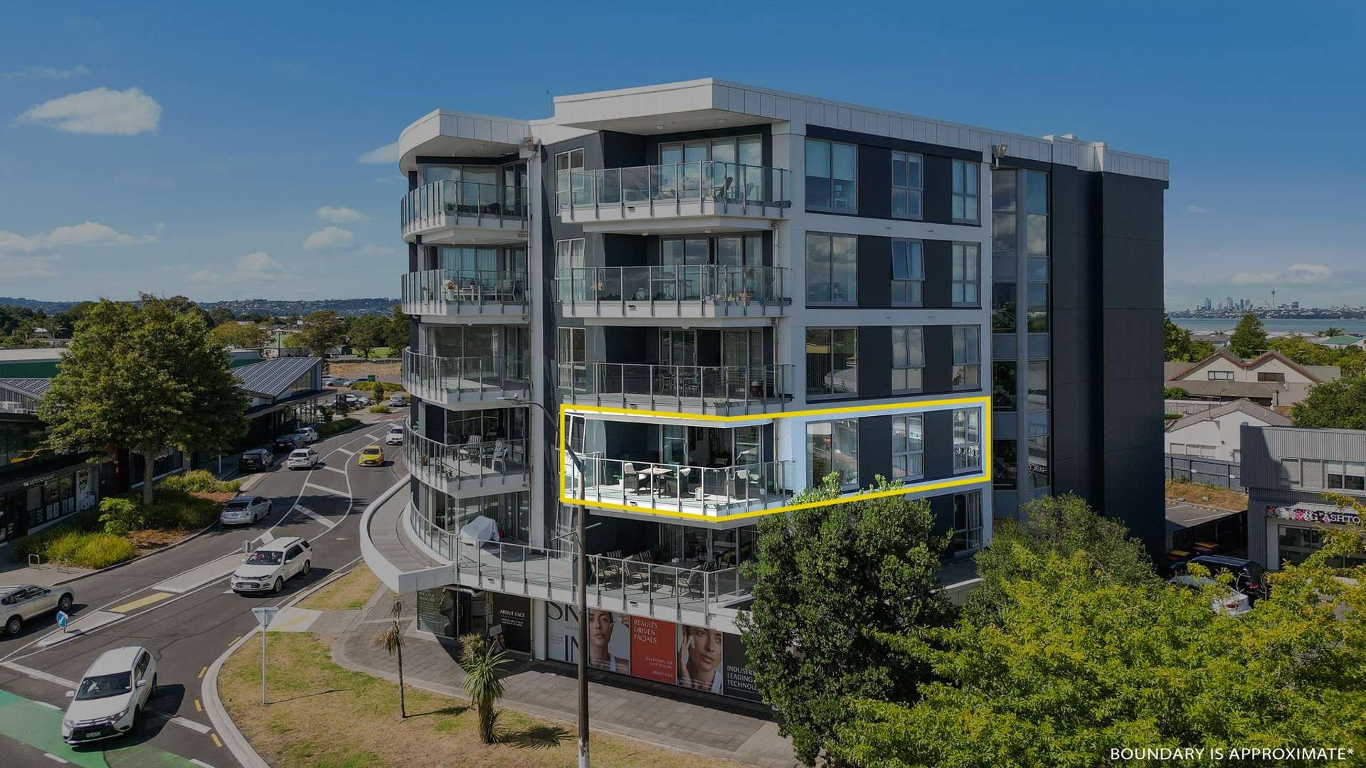2A/84 Gunner Drive Te Atatu Peninsula_0