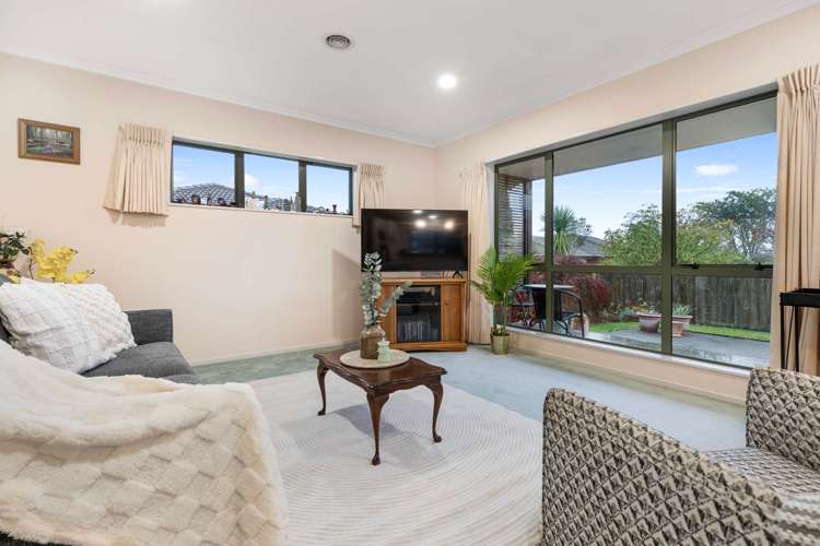 55 Basley Road Owhata_7