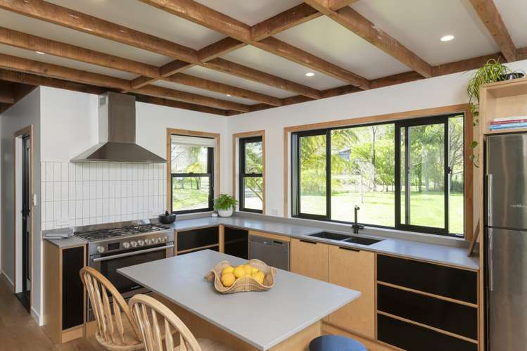 128 Lysnar Street Okitu_2