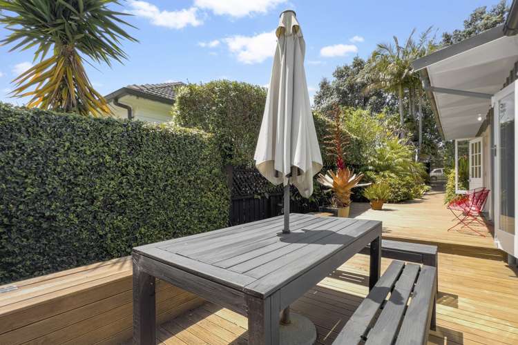 34 Queen Mary Avenue New Lynn_18