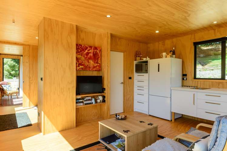 13b Beach Place Havelock_10