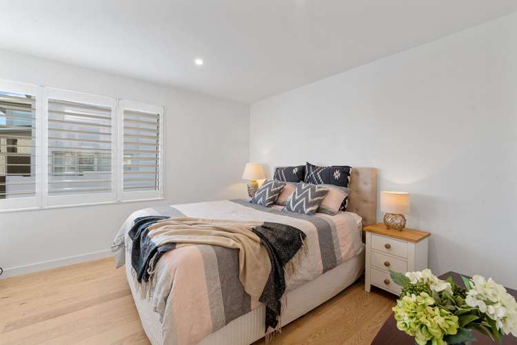 9 Commodore Parry Road Castor Bay_22