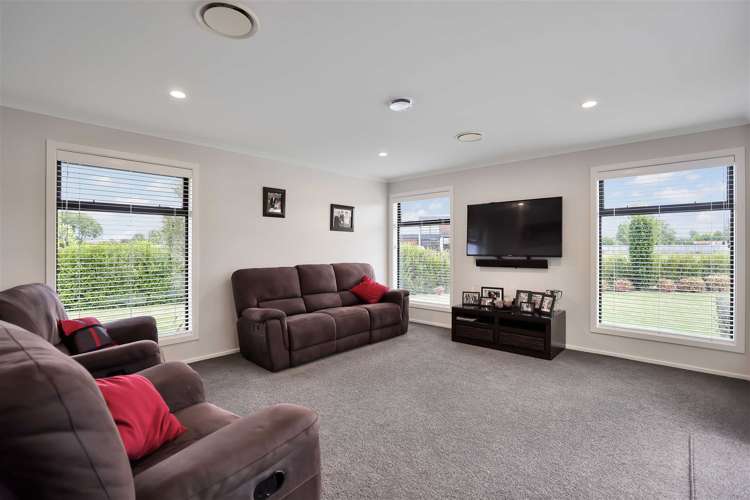 2 Douglas Drive Allenton_10