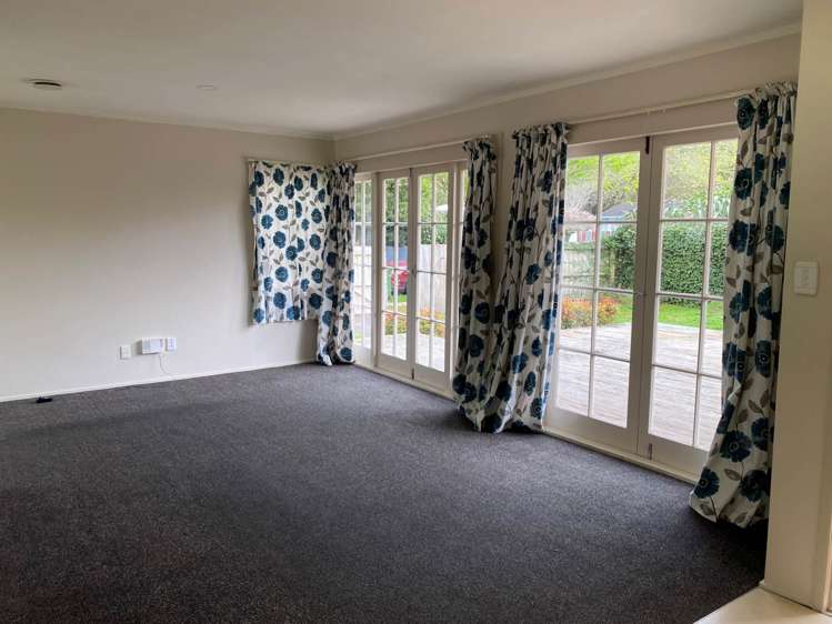 8 Pukeroa Place Papakura_9