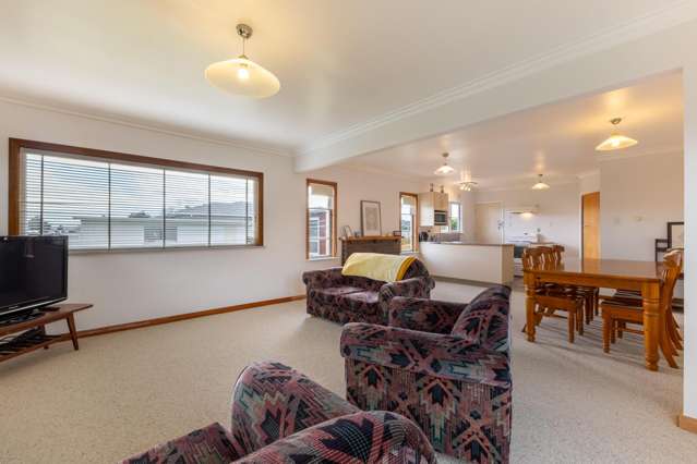 11 Aberdeen Avenue Takaro_2
