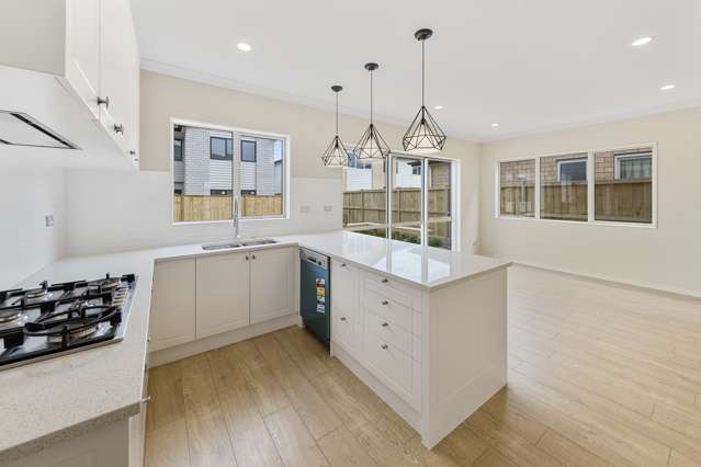 24 Quattro Avenue Flat Bush_1