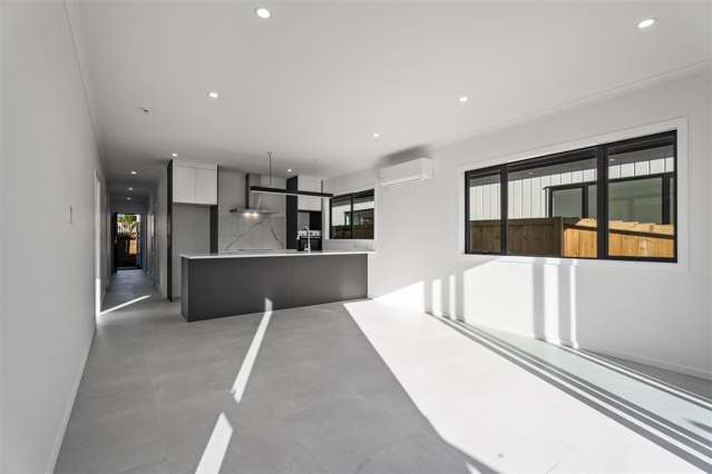 2/18 Church Road Pukete_1