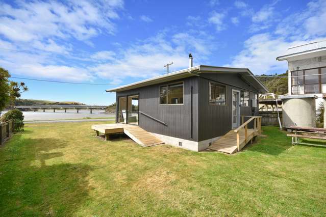 25 Riverside Road Taieri Mouth_4