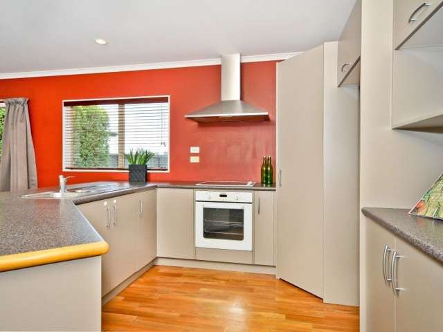 91 Farnborough Drive Grandview Heights_3