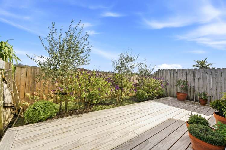 21/22 Northcross drive_1