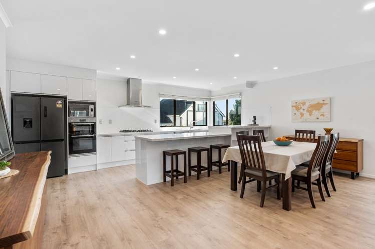 27B View Road_4