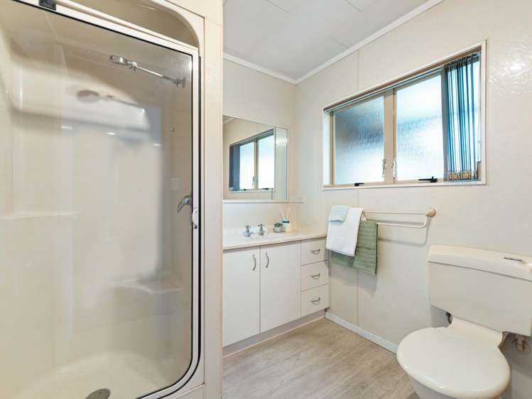 11 Graham Tagg Close Pahurehure_23