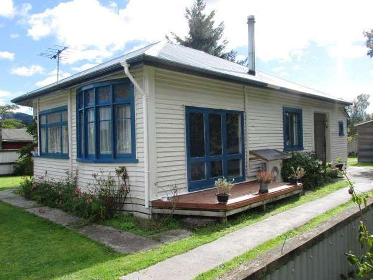 116 Shiel Street Reefton_17