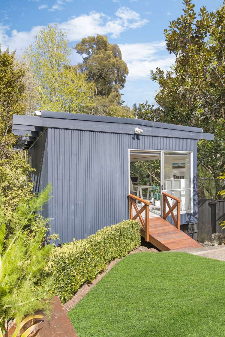 103 Beach Road Mellons Bay_15