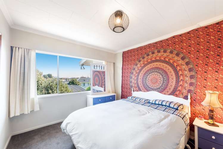 5 Shelley Crescent Stoke_11