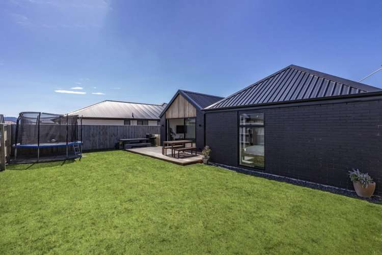 24 Nathaniel Archer Street Woodend_25